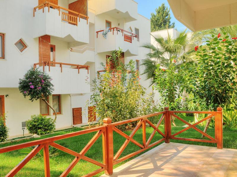 Antik Hotel & Garden