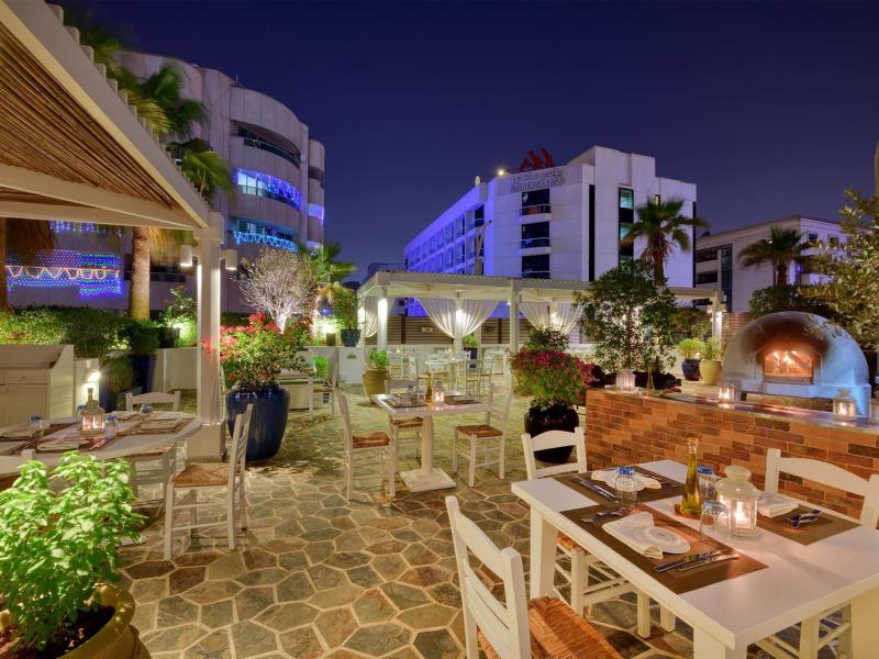 Majestic City Retreat Hotel