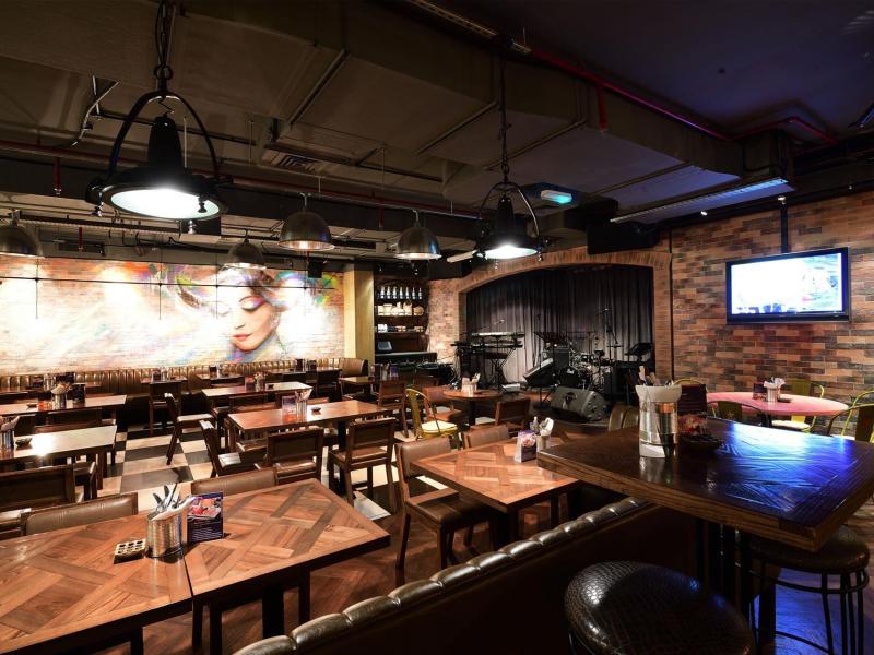 Majestic City Retreat Hotel