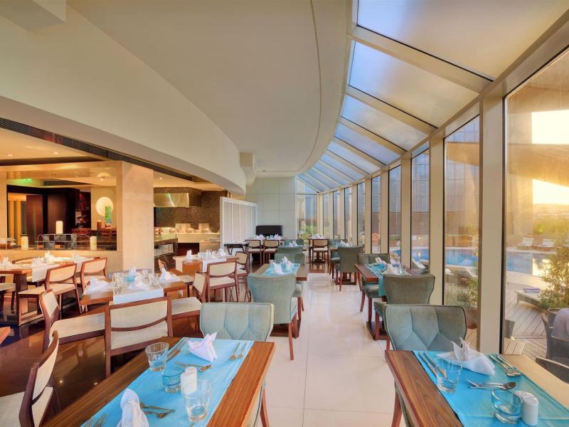 Majestic City Retreat Hotel