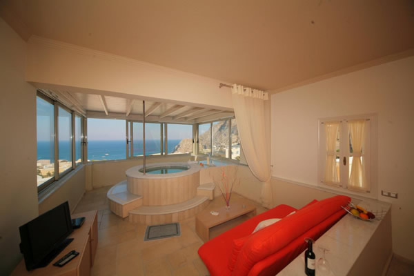 Antinea Suites & Spa Hotel