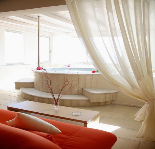 Antinea Suites & Spa Hotel