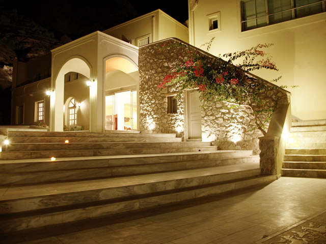 Antinea Suites & Spa Hotel