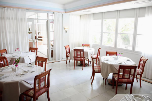 Antinea Suites & Spa Hotel