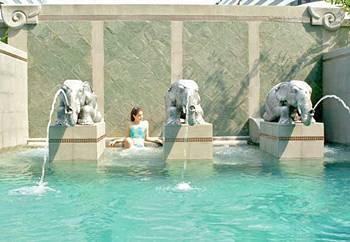 DoubleTree by Hilton Bangkok Ploenchit