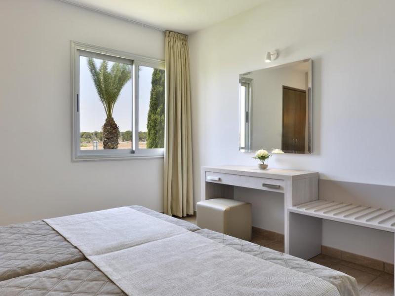 Makronisos Holiday Village