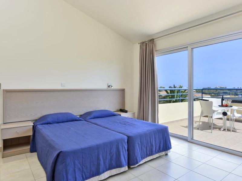 Makronisos Holiday Village