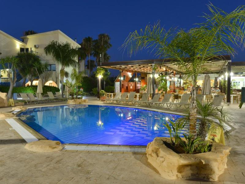 Makronisos Holiday Village