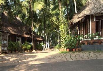 Отель Manaltheeram Ayurveda Beach Village Resort Индия, Керала, фото 12
