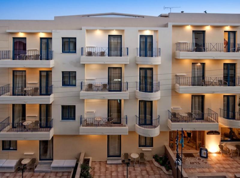 Manos Maria Hotel & Apartments