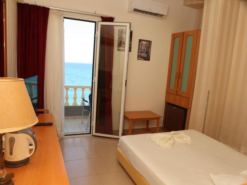Mantas Seaside
