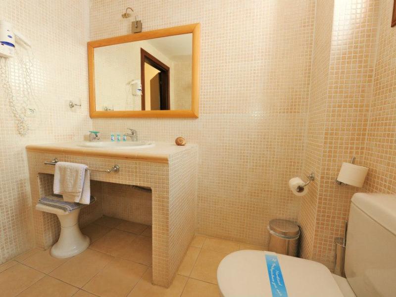 Maranton Beach Hotel