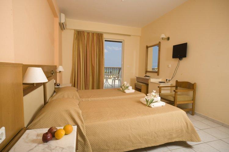 Maravel Hotel & Apartments