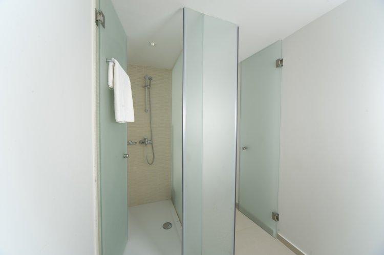 Maravel Hotel & Apartments