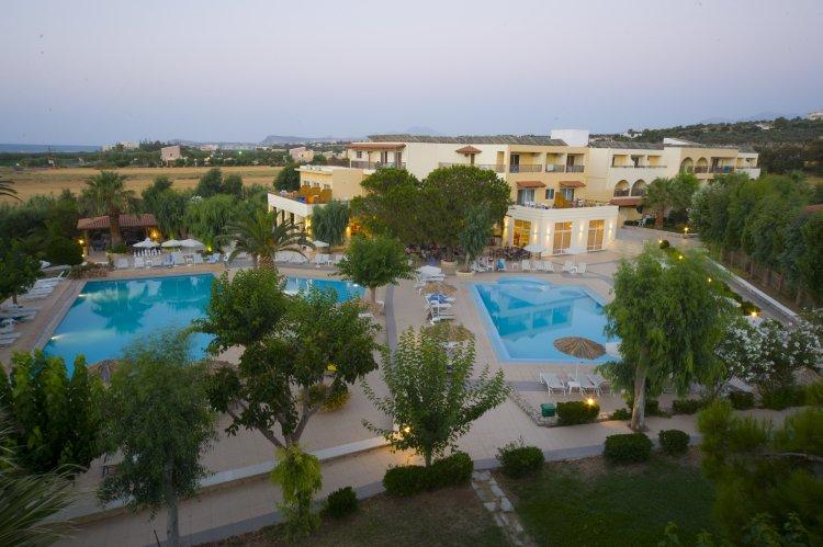 Maravel Hotel & Apartments