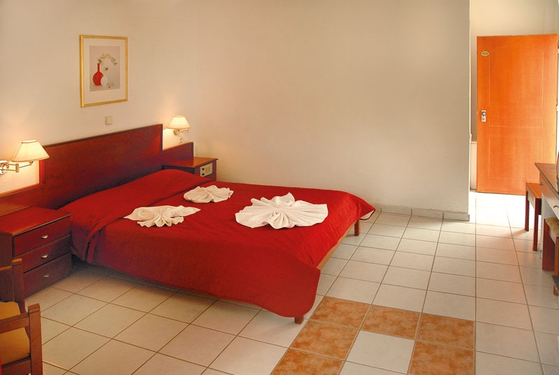 Maravel Land Beach Hotel