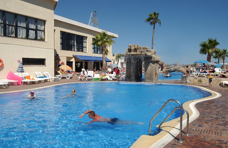 Marconfort Beach Club