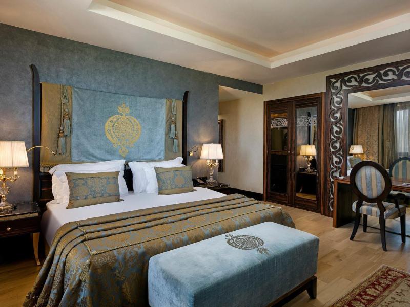 Mardan Palace