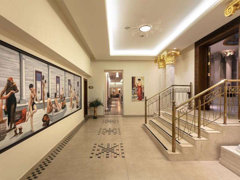 Mardan Palace