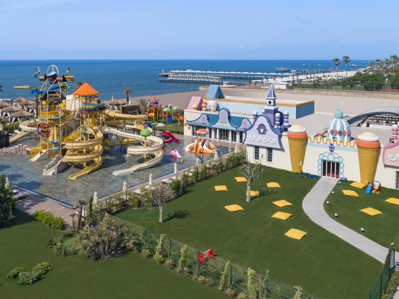 Mardan Palace