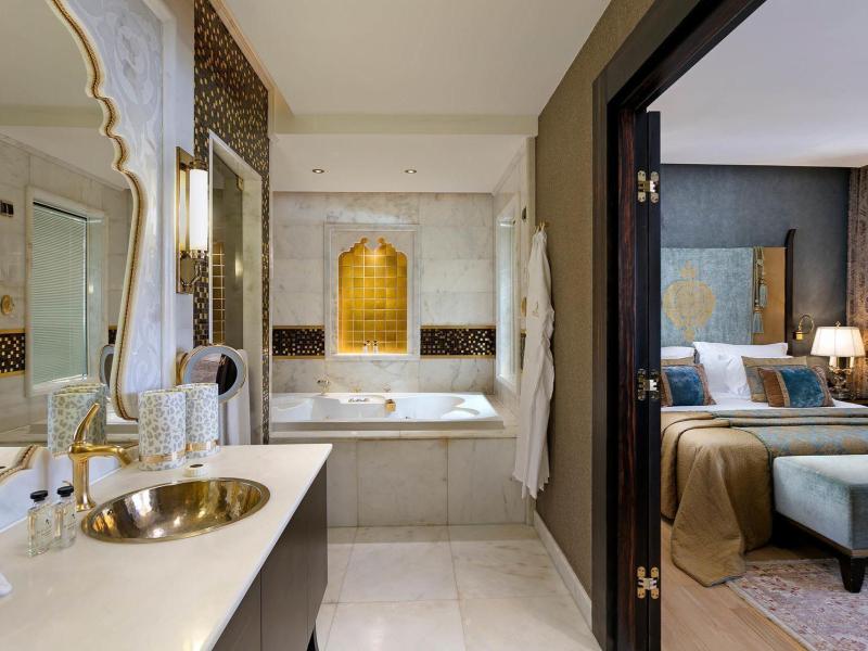 Mardan Palace