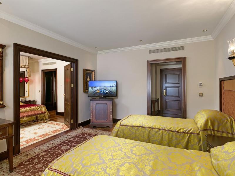 Mardan Palace