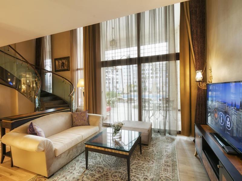 Mardan Palace