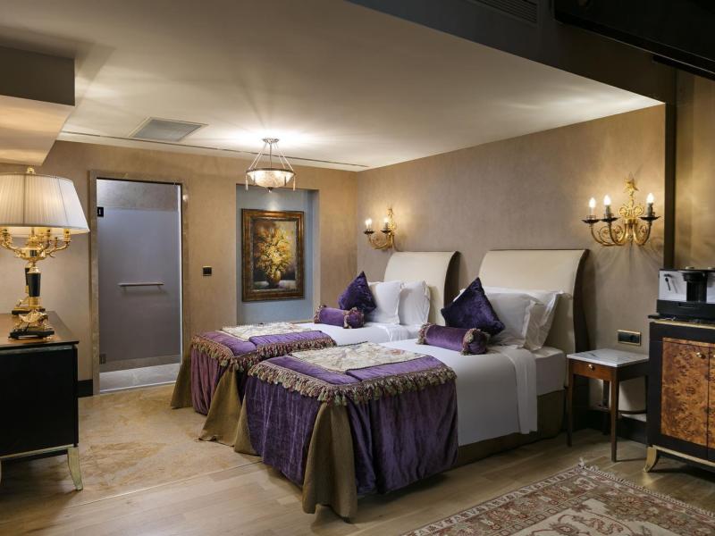 Mardan Palace