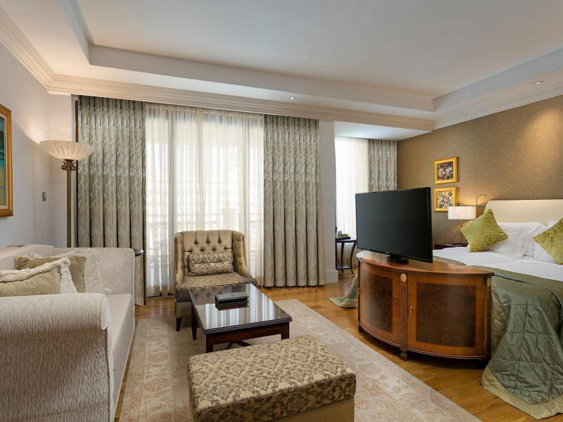 Mardan Palace
