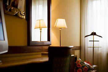 Hotel Rice Maria Luisa