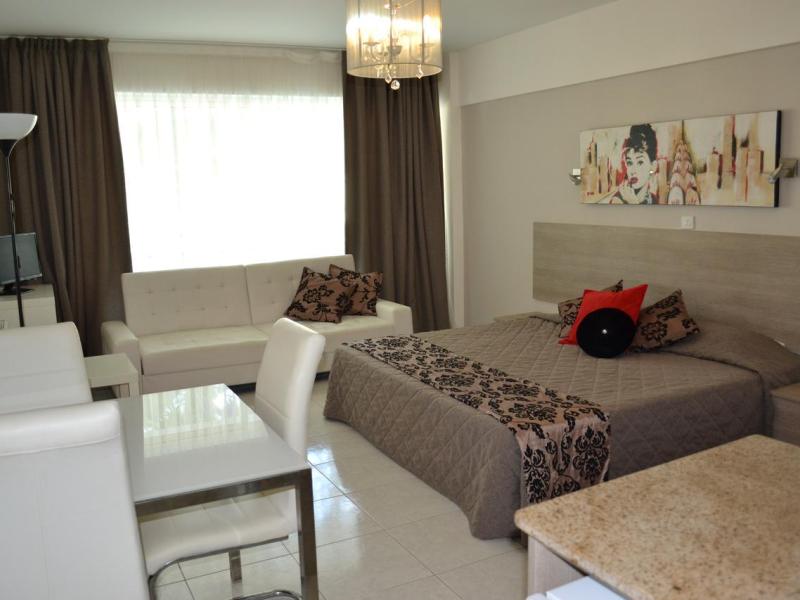 Marianna Hotel Apartments