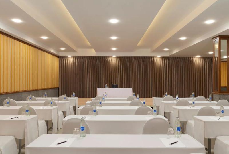 Avani Ao Nang Cliff Krabi Resort