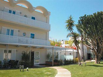 Marina 10 Boutique & Design Hotel 