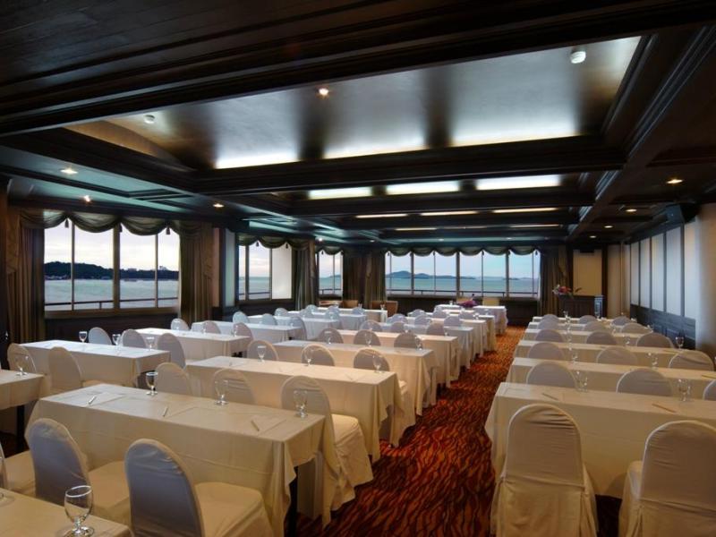 A-One The Royal Cruise Hotel