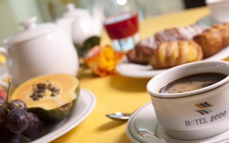 2000 hotel