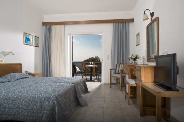 Maritimo Beach Hotel