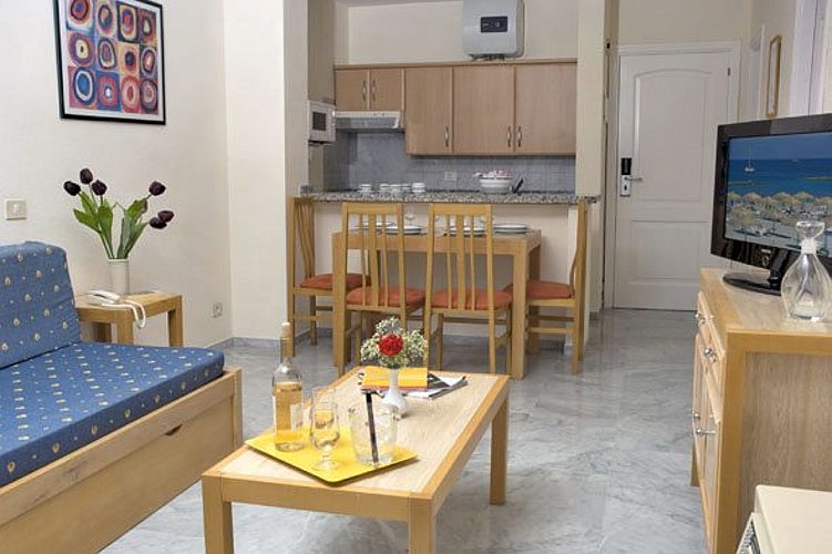 Mar-ola Park Apartments