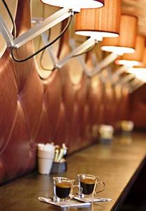 Dubai Marriott Harbour Hotel & Suites