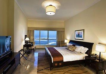 Dubai Marriott Harbour Hotel & Suites