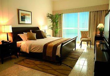 Dubai Marriott Harbour Hotel & Suites