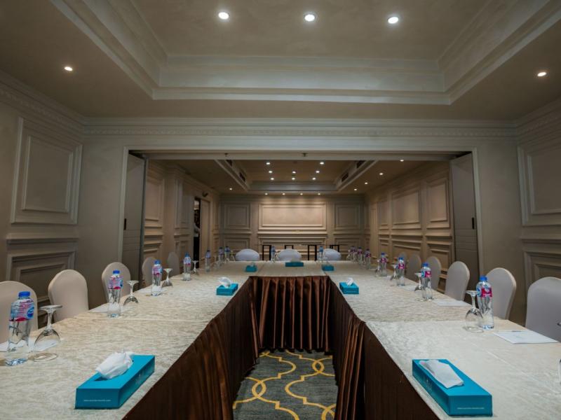 Sunrise Alex Avenue Hotel