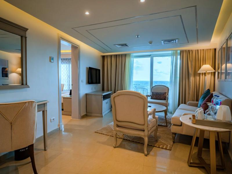 Sunrise Alex Avenue Hotel