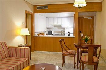 Aparthotel Convencion Barajas