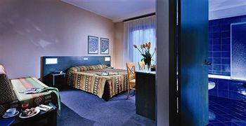 Отель Best Western Hotel Mediterraneo Италия, Катания, фото 4