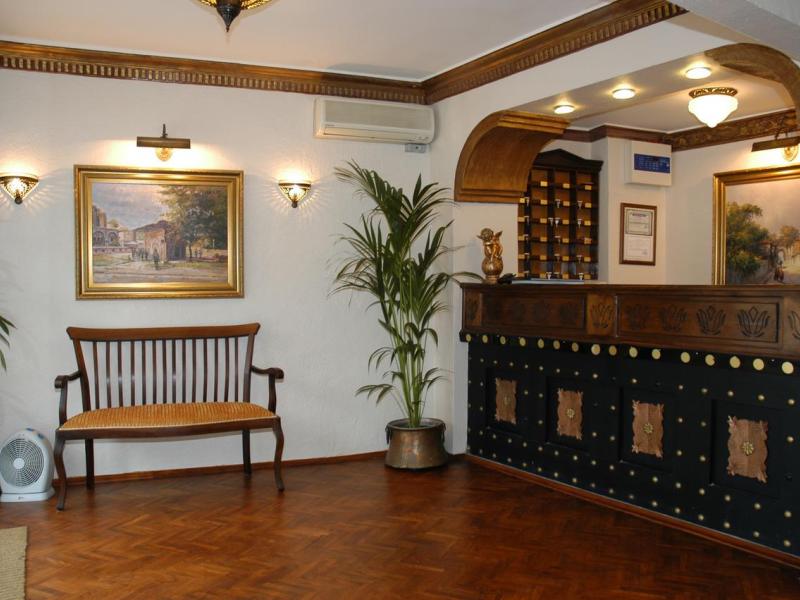Megara Palace