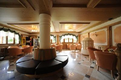 Majestic Aparthotel