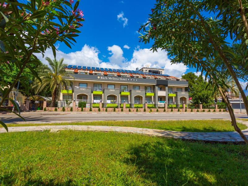 Rich Melissa Hotel