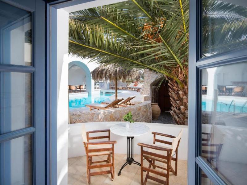 Meltemi Luxury Suites