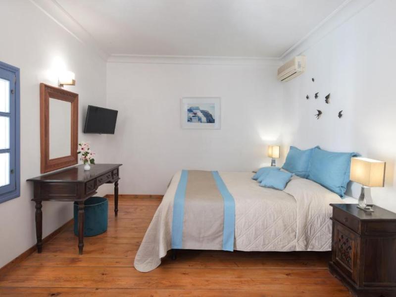 Meltemi Luxury Suites