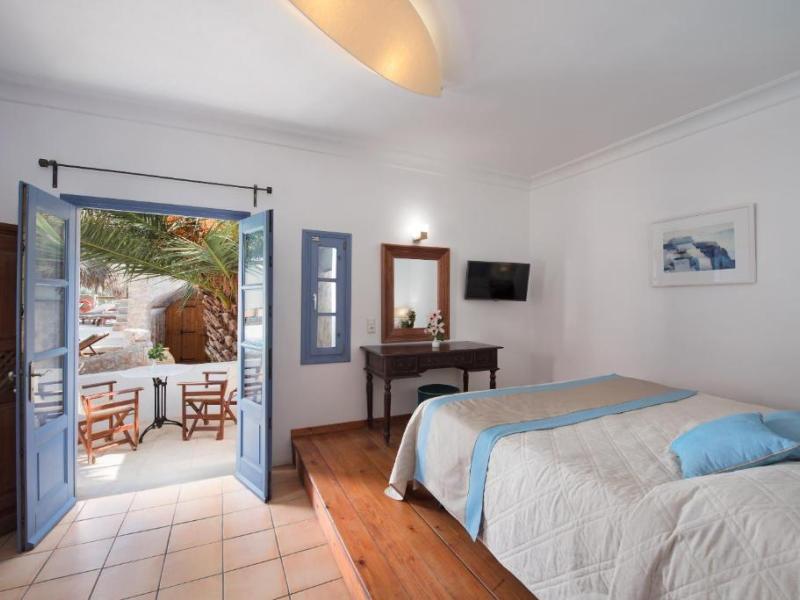 Meltemi Luxury Suites